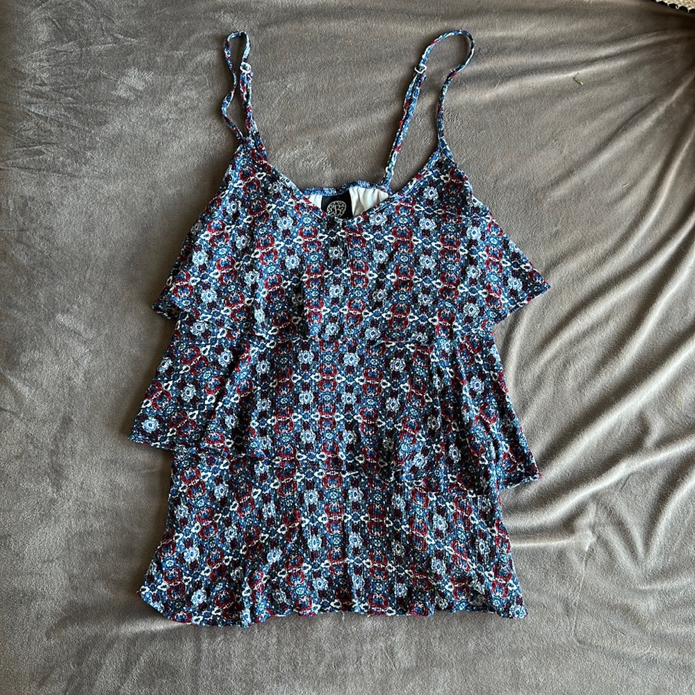 Flowy tank